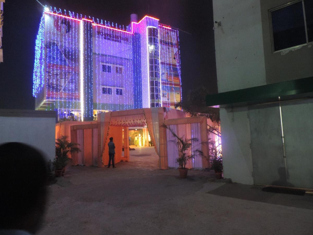 Om Leisure Hotel - Bbsr Bhubaneswar Luaran gambar